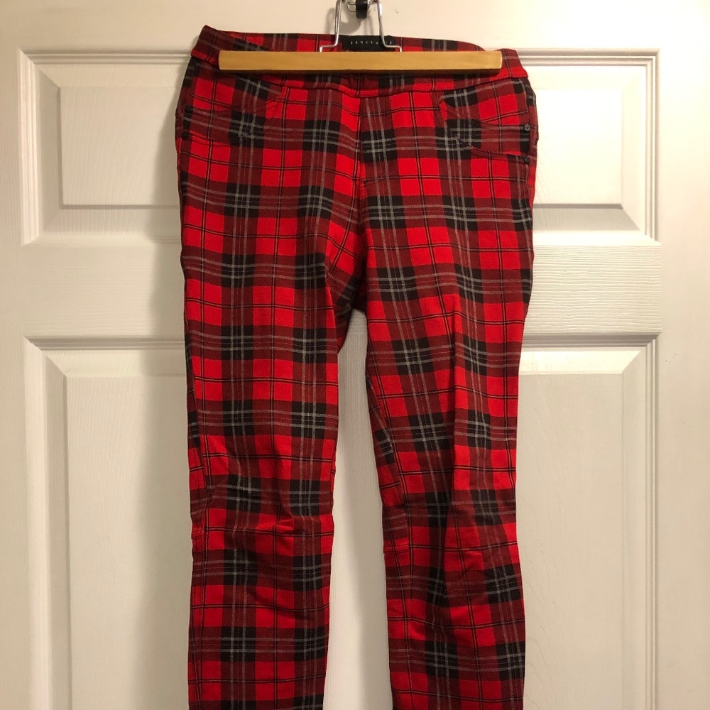 Sanctuary pants - red plaid